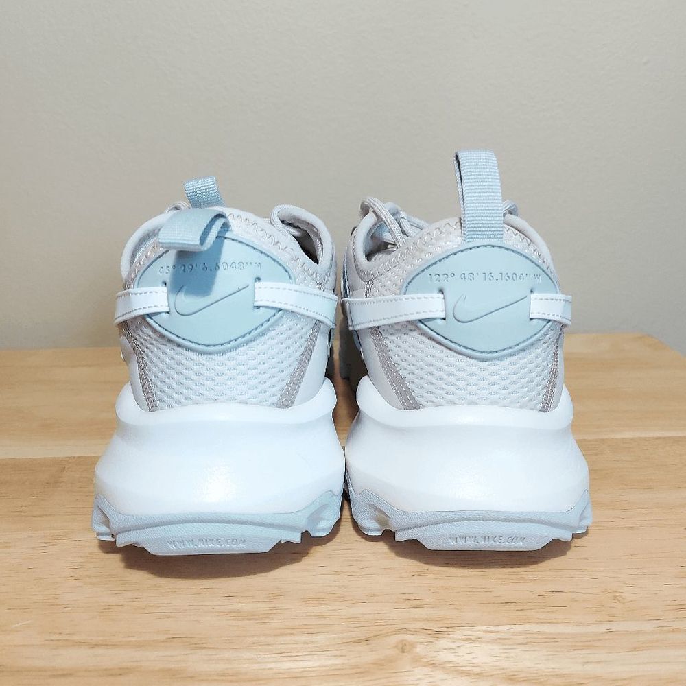 Nike TC 7900 Shoes Sail Light Orewood Taupe DD9682-102 Women's Size 9 - Picture 5 of 7